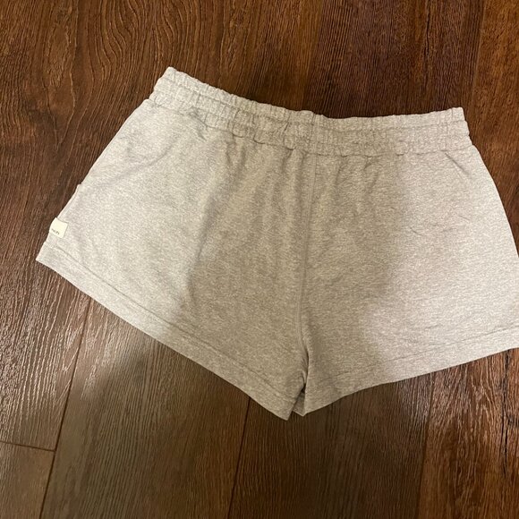 Vuori Halo Performance Shorts - Picture 4 of 6